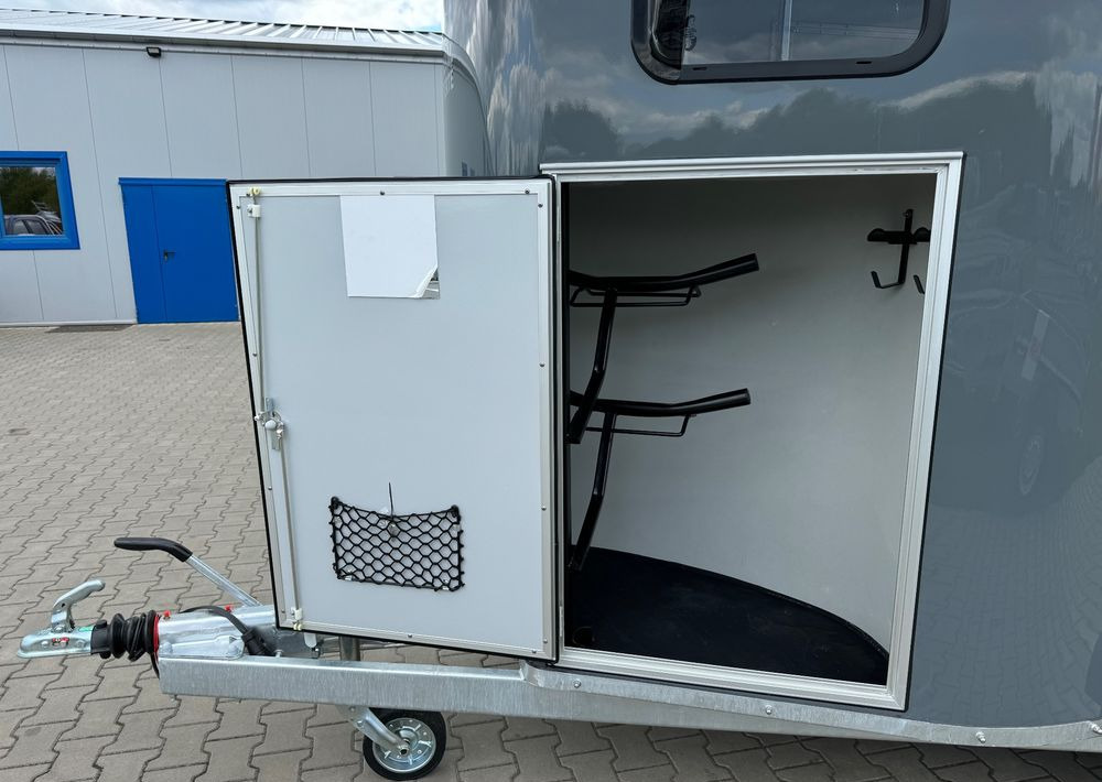 Nauja Priekaba žirgams vežti CHEVAL LIBERTÉ Gold Orgin ALU + siodlarnia - do przewozu 2 koni | 2000 kg: foto 12 Nauja Priekaba žirgams vežti CHEVAL LIBERTÉ Gold Orgin ALU + siodlarnia - do przewozu 2 koni | 2000 kg: foto 12