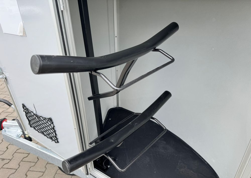 Nauja Priekaba žirgams vežti CHEVAL LIBERTÉ Gold Orgin ALU + siodlarnia - do przewozu 2 koni | 2000 kg: foto 13 Nauja Priekaba žirgams vežti CHEVAL LIBERTÉ Gold Orgin ALU + siodlarnia - do przewozu 2 koni | 2000 kg: foto 13