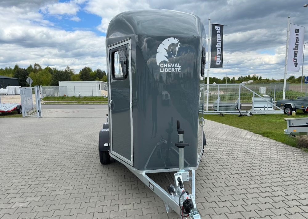 Nauja Priekaba žirgams vežti CHEVAL LIBERTÉ Gold Orgin ALU + siodlarnia - do przewozu 2 koni | 2000 kg: foto 10 Nauja Priekaba žirgams vežti CHEVAL LIBERTÉ Gold Orgin ALU + siodlarnia - do przewozu 2 koni | 2000 kg: foto 10