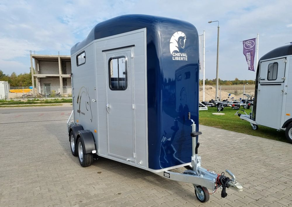 CHEVAL LIBERTÉ Touring Country + siodlarnia | przyczepa dla dwóch koni z rampą z przodu | 2000 kg DMC - Priekaba žirgams vežti: foto 5 CHEVAL LIBERTÉ Touring Country + siodlarnia | przyczepa dla dwóch koni z rampą z przodu | 2000 kg DMC - Priekaba žirgams vežti: foto 5