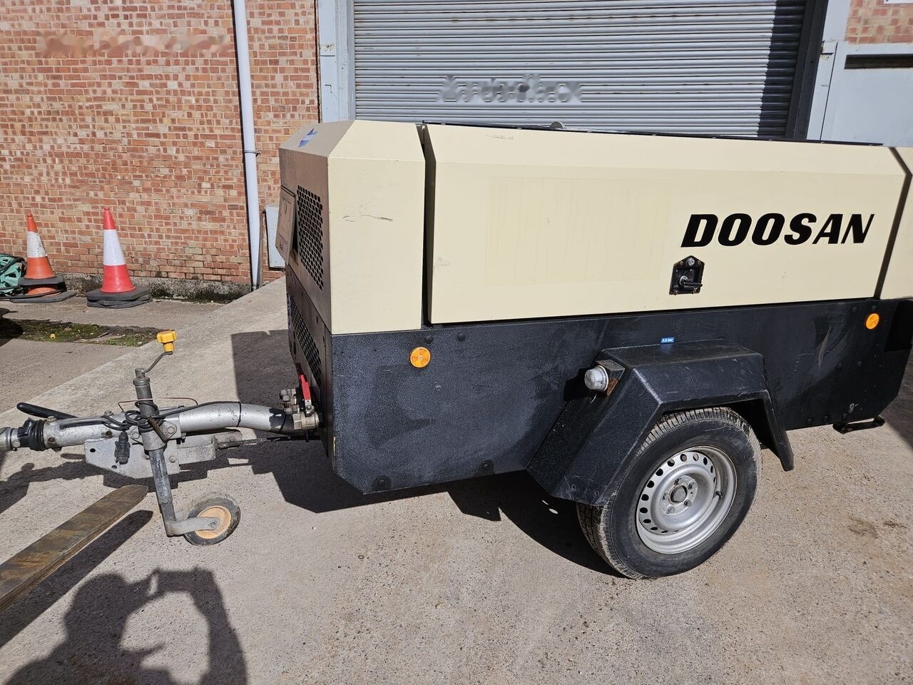 Doosan 7/71 - Oro kompresorius: foto 3 Doosan 7/71 - Oro kompresorius: foto 3