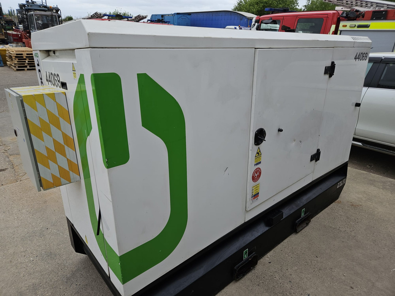 HGI 100KVA PERKINS GENERATOR DIESEL SILENT RENTAL SPECIFICATION HGI 100KVA PERKINS GENERATOR DIESEL SILENT RENTAL SPECIFICATION - Elektrinis generatorius: foto 2 HGI 100KVA PERKINS GENERATOR DIESEL SILENT RENTAL SPECIFICATION HGI 100KVA PERKINS GENERATOR DIESEL SILENT RENTAL SPECIFICATION - Elektrinis generatorius: foto 2