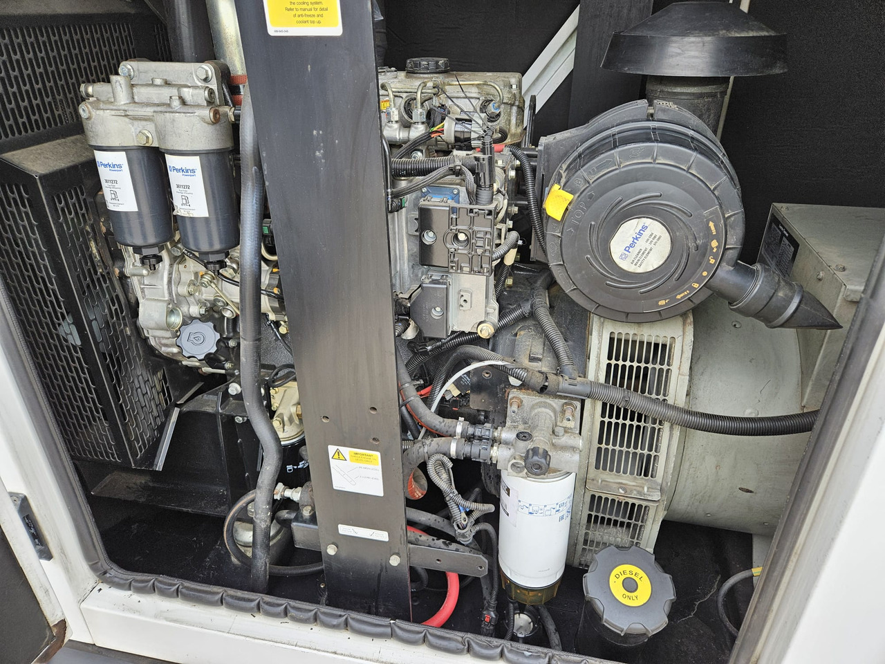 HGI 100KVA PERKINS GENERATOR DIESEL SILENT RENTAL SPECIFICATION HGI 100KVA PERKINS GENERATOR DIESEL SILENT RENTAL SPECIFICATION - Elektrinis generatorius: foto 4 HGI 100KVA PERKINS GENERATOR DIESEL SILENT RENTAL SPECIFICATION HGI 100KVA PERKINS GENERATOR DIESEL SILENT RENTAL SPECIFICATION - Elektrinis generatorius: foto 4