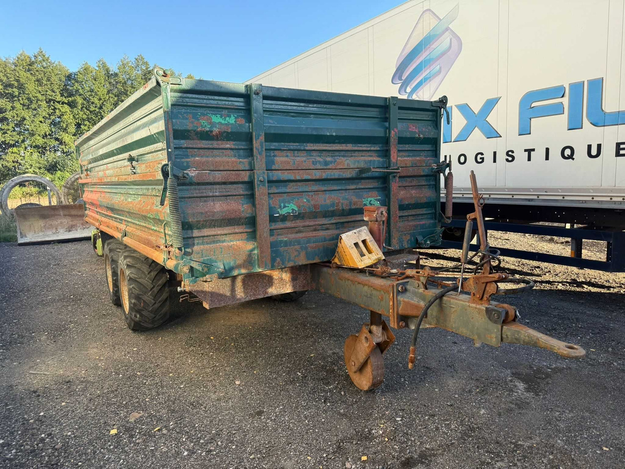 Przyczepa tandem wywrotka 3-stronna ,resory , Reisch , DMC 8 t.,1999 r - Traktorinė priekaba: foto 4 Przyczepa tandem wywrotka 3-stronna ,resory , Reisch , DMC 8 t.,1999 r - Traktorinė priekaba: foto 4