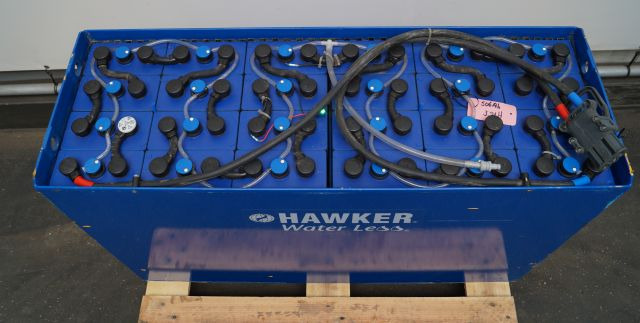 Hawker unknown | Battery 48V775Ah 48 5 PZMM775 Year 2023 weight 1132 kg sn. 8087 - Akumuliatorius - Krovimo technika: foto 3 Hawker unknown | Battery 48V775Ah 48 5 PZMM775 Year 2023 weight 1132 kg sn. 8087 - Akumuliatorius - Krovimo technika: foto 3
