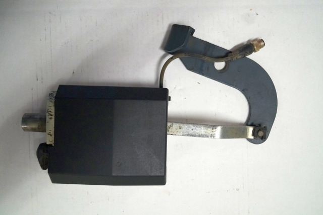 Jungheinrich 50462520 | Battery trolley lock for ETV from year 2006 including SW Battery trolley lock for ETV from year 2006 including SWITCH INDUCT. APPROXIMATION 50462522 - Rėmas/ Važiuoklė - Krovimo technika: foto 1 Jungheinrich 50462520 | Battery trolley lock for ETV from year 2006 including SW Battery trolley lock for ETV from year 2006 including SWITCH INDUCT. APPROXIMATION 50462522 - Rėmas/ Važiuoklė - Krovimo technika: foto 1