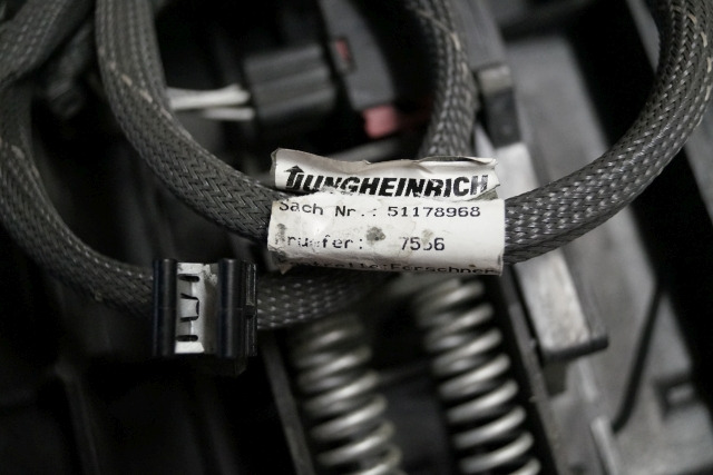 Jungheinrich 51189782 | Vloerplaat Floorplate ETV from Year 2011 Driving pedal 5 Vloerplaat Floorplate ETV from Year 2011 Driving pedal 51443197 Brake pedal 51198398 Kill switch 51188550 kabel 51178968 - Rėmas/ Važiuoklė - Krovimo technika: foto 3 Jungheinrich 51189782 | Vloerplaat Floorplate ETV from Year 2011 Driving pedal 5 Vloerplaat Floorplate ETV from Year 2011 Driving pedal 51443197 Brake pedal 51198398 Kill switch 51188550 kabel 51178968 - Rėmas/ Važiuoklė - Krovimo technika: foto 3