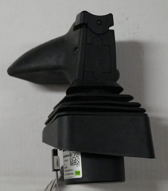 Jungheinrich 51585597 | Joystick Multipilot SN P5300006957H S180100361423 Q630 - Elektros sistema - Krovimo technika: foto 4 Jungheinrich 51585597 | Joystick Multipilot SN P5300006957H S180100361423 Q630 - Elektros sistema - Krovimo technika: foto 4