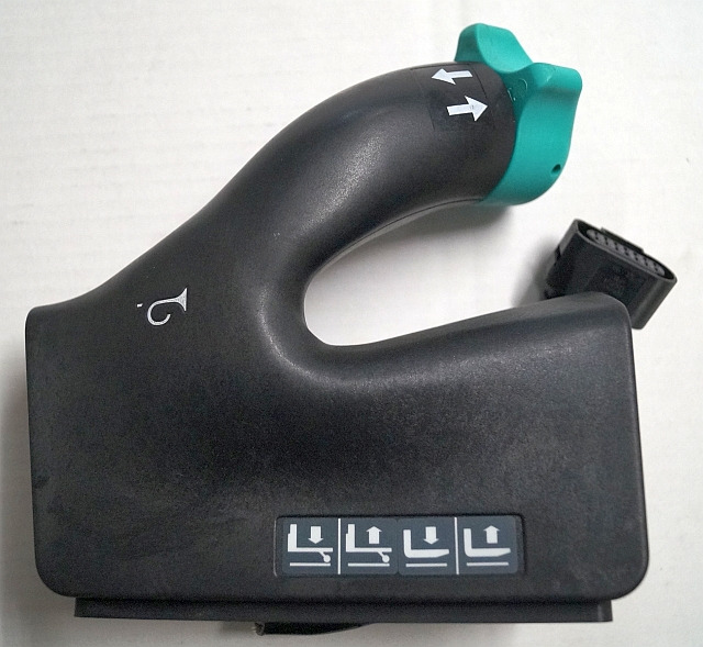 Jungheinrich 51605465 | Rijschakelaar control handle from ESD120 year 2019 sn. 2 - Elektros sistema - Krovimo technika: foto 2 Jungheinrich 51605465 | Rijschakelaar control handle from ESD120 year 2019 sn. 2 - Elektros sistema - Krovimo technika: foto 2