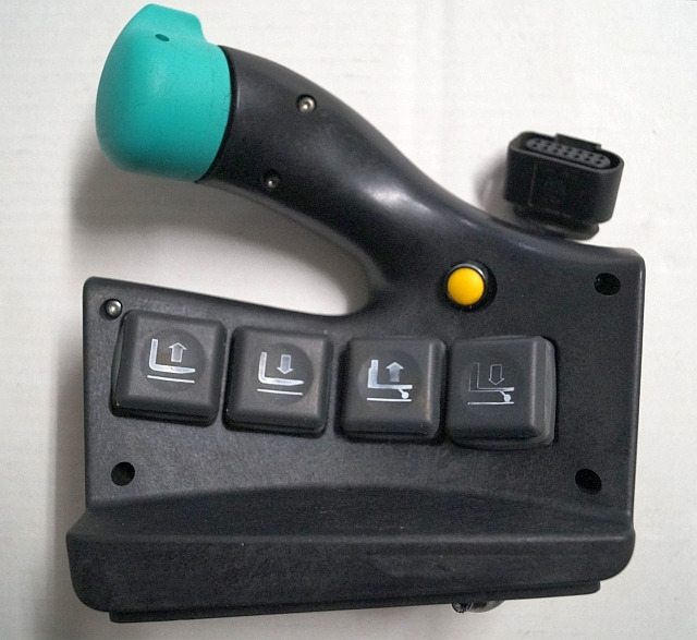 Jungheinrich 51605465 | Rijschakelaar control handle from ESD120 year 2019 sn. 2 - Elektros sistema - Krovimo technika: foto 1 Jungheinrich 51605465 | Rijschakelaar control handle from ESD120 year 2019 sn. 2 - Elektros sistema - Krovimo technika: foto 1