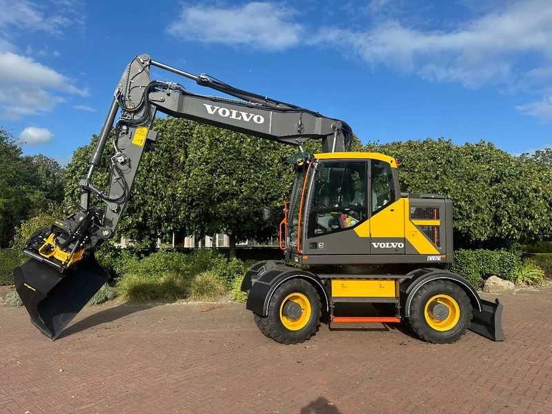 Volvo EWR170 E - Engcon EC319 DC3 - UNUSED - Ratinis ekskavatorius: foto 1 Volvo EWR170 E - Engcon EC319 DC3 - UNUSED - Ratinis ekskavatorius: foto 1