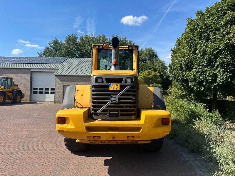 Volvo L120 F - Ratinis krautuvas: foto 3 Volvo L120 F - Ratinis krautuvas: foto 3