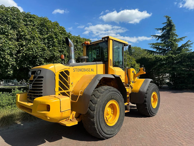 Volvo L120 F - Ratinis krautuvas: foto 4 Volvo L120 F - Ratinis krautuvas: foto 4