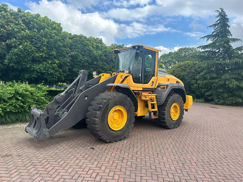 Volvo L120 H - Ratinis krautuvas: foto 2 Volvo L120 H - Ratinis krautuvas: foto 2