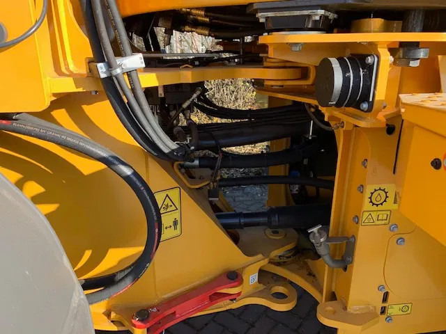 Nauja Ratinis krautuvas Volvo L90 H2 2025 Michelin 650/65: foto 10