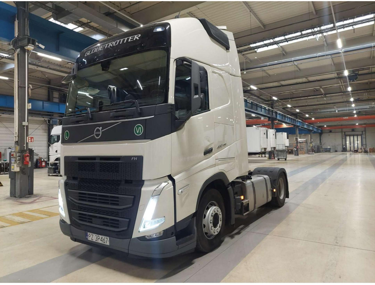 Volvo FH 460 Globetrotter XL i-Save - Vilkikas: foto 2 Volvo FH 460 Globetrotter XL i-Save - Vilkikas: foto 2