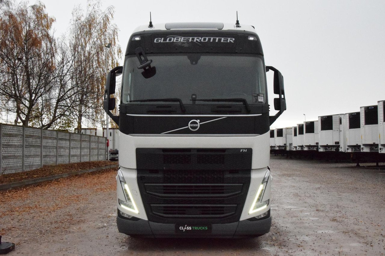 Volvo FH 460 Globetrotter XL i-Save - Vilkikas: foto 2 Volvo FH 460 Globetrotter XL i-Save - Vilkikas: foto 2