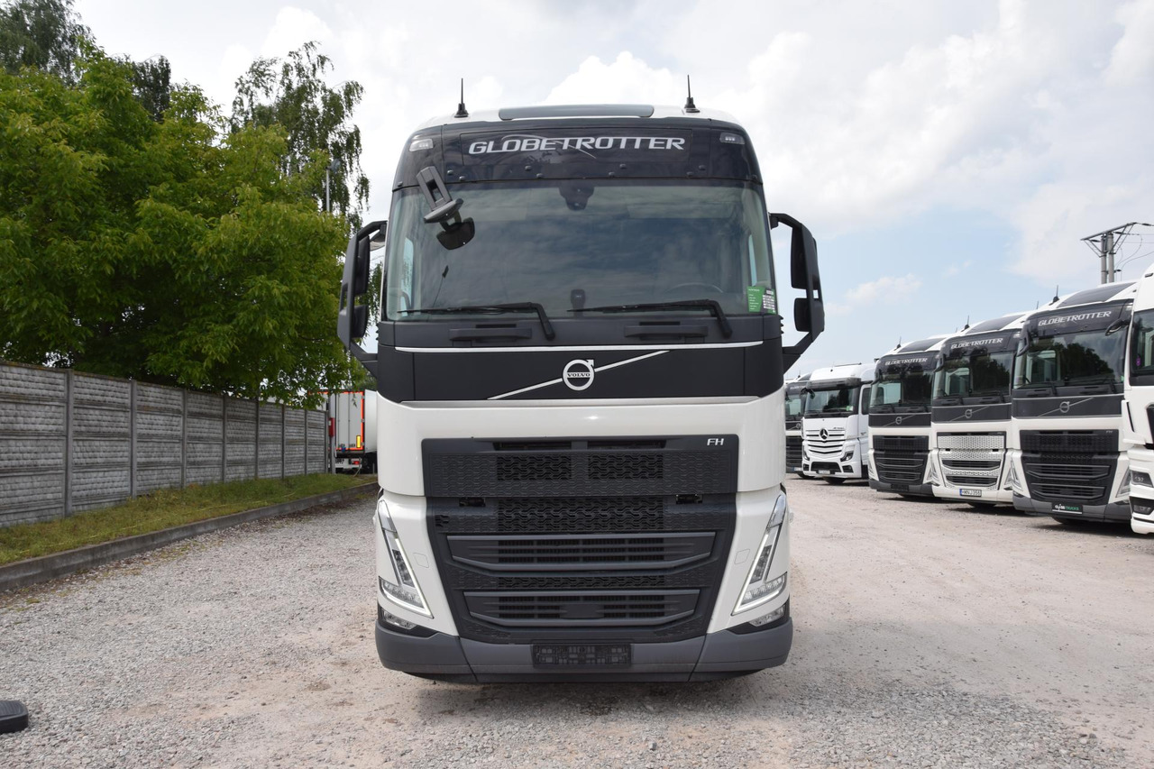 Volvo FH 500 Globetrotter XL - Vilkikas: foto 2 Volvo FH 500 Globetrotter XL - Vilkikas: foto 2