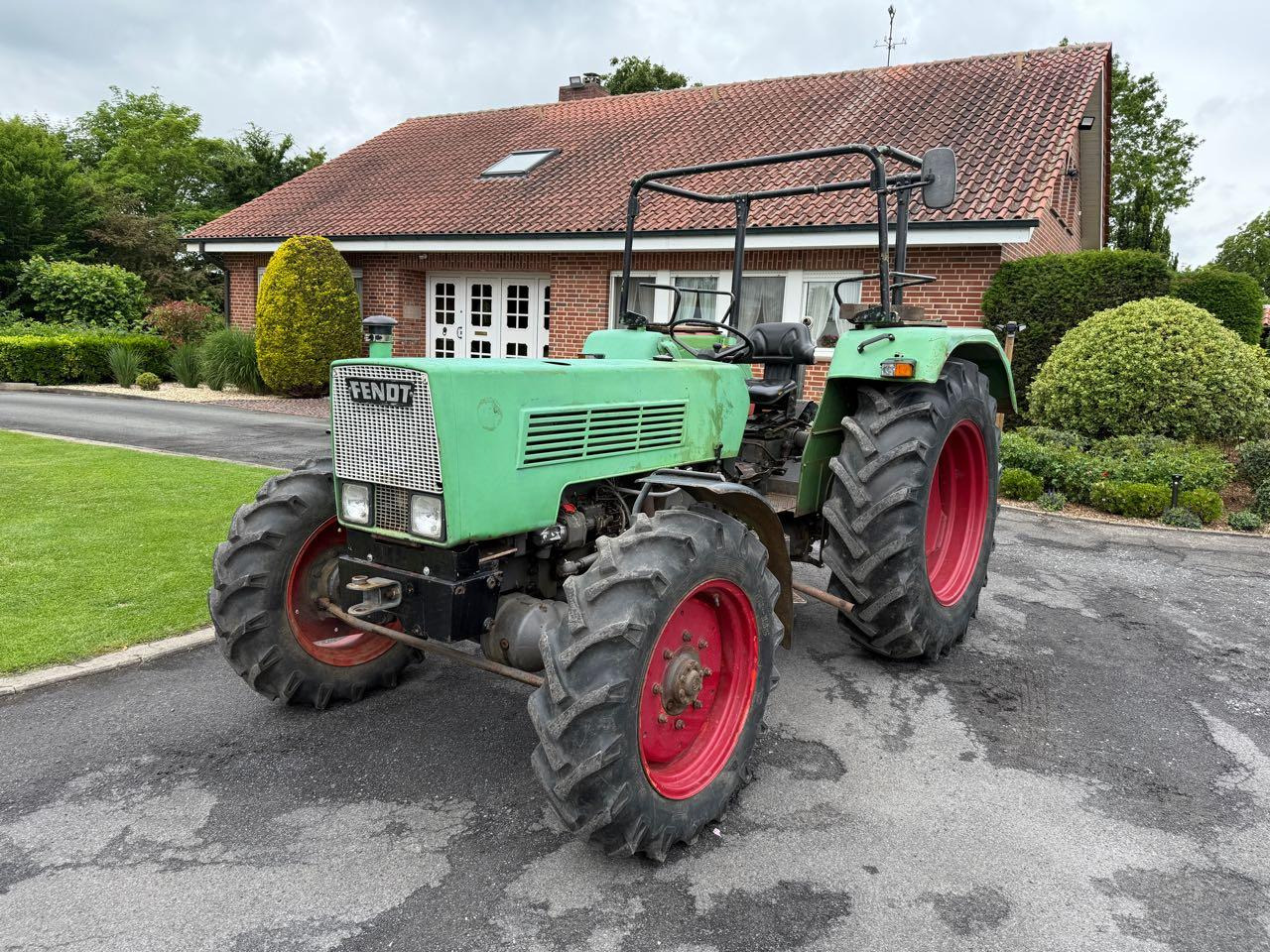 Fendt Farmer 106 (FWA 268S) - Traktorius: foto 2 Fendt Farmer 106 (FWA 268S) - Traktorius: foto 2