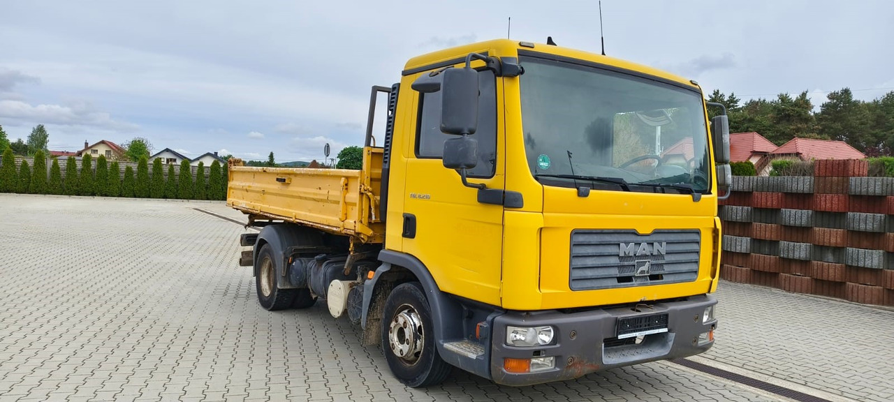 MAN TGL 8.210 * 2007 * 3-stronny KIPER * NOWE OPONY * MANUAL * RESOR * 3 MIEJSCA - Savivartis sunkvežimis: foto 5 MAN TGL 8.210 * 2007 * 3-stronny KIPER * NOWE OPONY * MANUAL * RESOR * 3 MIEJSCA - Savivartis sunkvežimis: foto 5