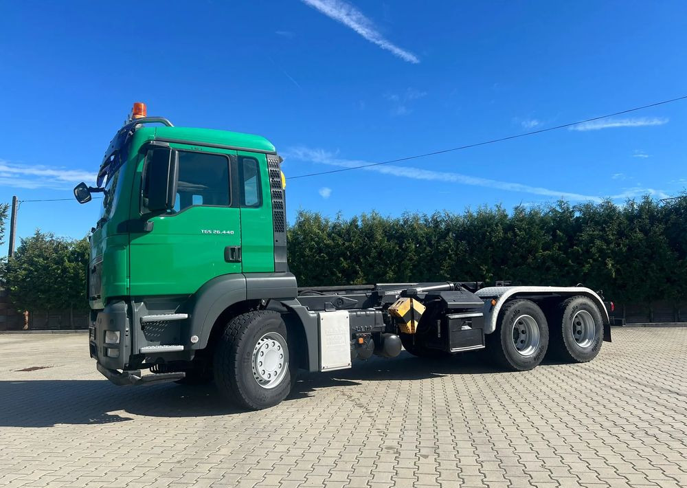 MAN TGS 26.440 | Hakowiec Meiller| 6x4 | 440 KM | przód resor, tył pneumatyczne |Belka ostrzegawcza (koguty) - Hook-lift sunkvežimis: foto 3 MAN TGS 26.440 | Hakowiec Meiller| 6x4 | 440 KM | przód resor, tył pneumatyczne |Belka ostrzegawcza (koguty) - Hook-lift sunkvežimis: foto 3