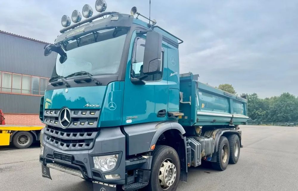Mercedes-Benz Arocs 2646 6x4 – Wywrotka trójstronna Meiller / Bordmatik / Euro6 - Savivartis sunkvežimis: foto 1 Mercedes-Benz Arocs 2646 6x4 – Wywrotka trójstronna Meiller / Bordmatik / Euro6 - Savivartis sunkvežimis: foto 1