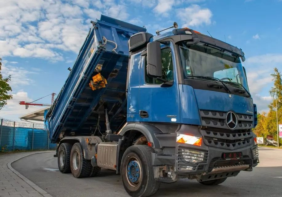 Mercedes-Benz Arocs 2652 6x4 – Wywrotka trójstronna Meiller z Bordmatik (Euro 6) - Savivartis sunkvežimis: foto 2 Mercedes-Benz Arocs 2652 6x4 – Wywrotka trójstronna Meiller z Bordmatik (Euro 6) - Savivartis sunkvežimis: foto 2
