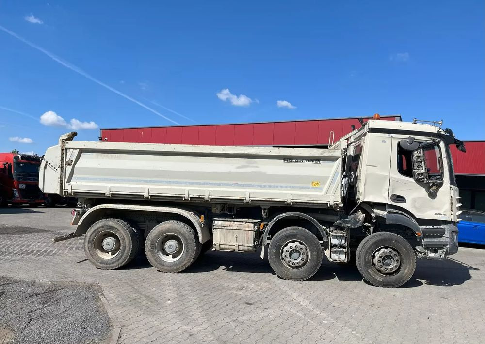 Mercedes-Benz Arocs 3246 / 8x4 / Trójstronna Wywrotka / Bordmatic / Euro 6 / Uszkodzony - Savivartis sunkvežimis: foto 5 Mercedes-Benz Arocs 3246 / 8x4 / Trójstronna Wywrotka / Bordmatic / Euro 6 / Uszkodzony - Savivartis sunkvežimis: foto 5