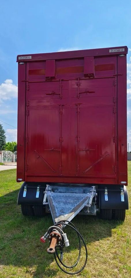 Pezzaioli RBA 32/TRZYOSIOWA PRZYCZEPA-2XBYDŁO,3X TRZODA/HYDRAULICZNIE PODNOSZONY DACH I PODŁOGI / OŚ ŚRODKOWA PODNOSZONA - Gyvulių pervežimo priekaba: foto 5 Pezzaioli RBA 32/TRZYOSIOWA PRZYCZEPA-2XBYDŁO,3X TRZODA/HYDRAULICZNIE PODNOSZONY DACH I PODŁOGI / OŚ ŚRODKOWA PODNOSZONA - Gyvulių pervežimo priekaba: foto 5
