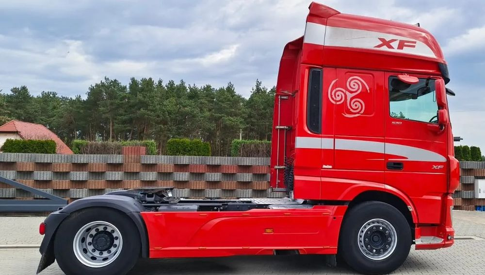 DAF XF 530 Super Space Cab | RETARDER | KLIMATYZACJA | EURO 6 | 2018 | 530 000 km - Vilkikas: foto 2 DAF XF 530 Super Space Cab | RETARDER | KLIMATYZACJA | EURO 6 | 2018 | 530 000 km - Vilkikas: foto 2
