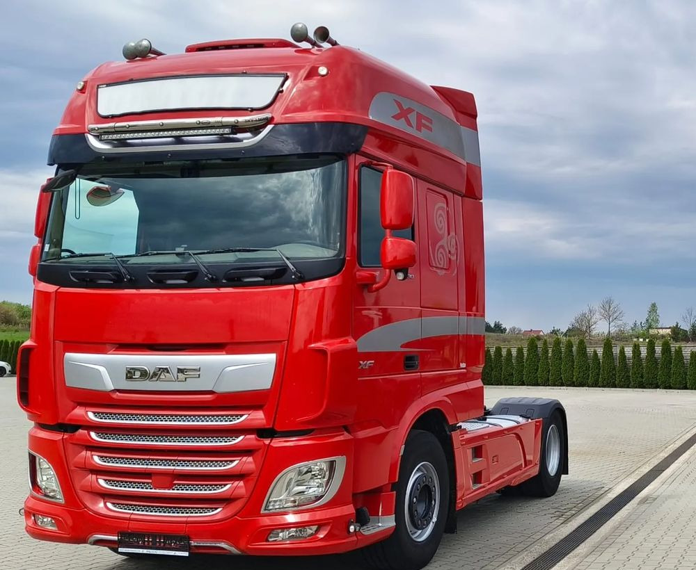 DAF XF 530 Super Space Cab | RETARDER | KLIMATYZACJA | EURO 6 | 2018 | 530 000 km - Vilkikas: foto 1 DAF XF 530 Super Space Cab | RETARDER | KLIMATYZACJA | EURO 6 | 2018 | 530 000 km - Vilkikas: foto 1
