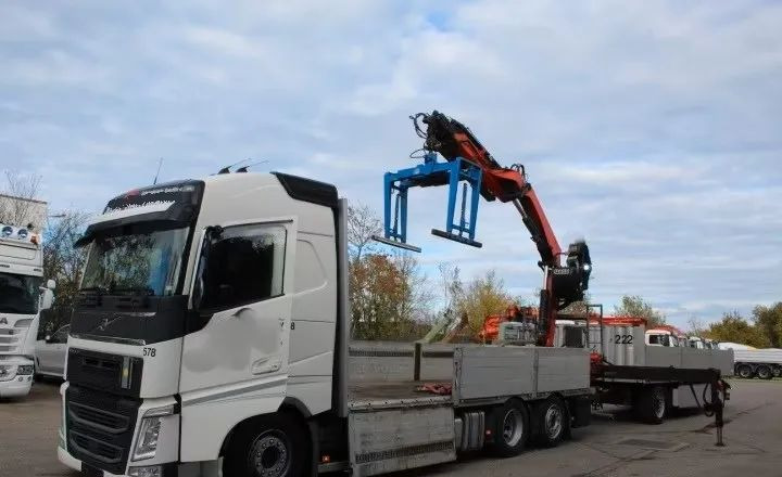 Volvo FH500 6x2 | Platforma z HDS Fassi F215A7 - Sterowanie radiowe | Euro 6 | Automatyczna skrzynia | 390 000 km - Platforminis/ Bortinis sunkvežimis, Sunkvežimis su kranu: foto 5 Volvo FH500 6x2 | Platforma z HDS Fassi F215A7 - Sterowanie radiowe | Euro 6 | Automatyczna skrzynia | 390 000 km - Platforminis/ Bortinis sunkvežimis, Sunkvežimis su kranu: foto 5