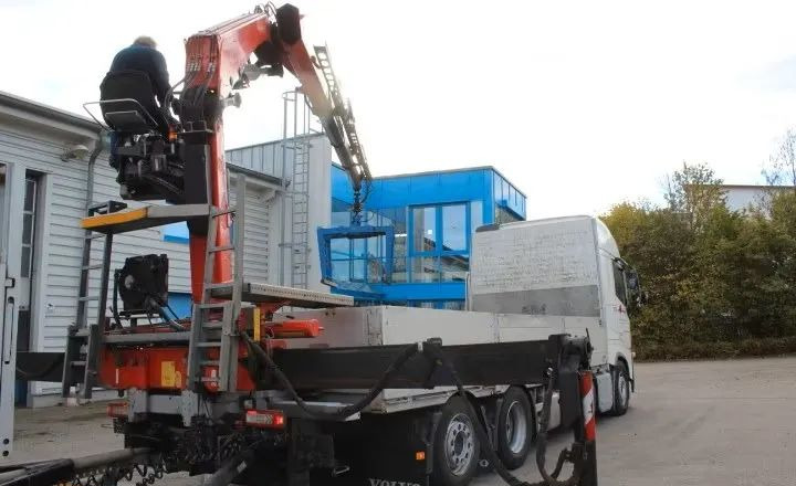 Volvo FH500 6x2 | Platforma z HDS Fassi F215A7 - Sterowanie radiowe | Euro 6 | Automatyczna skrzynia | 390 000 km - Platforminis/ Bortinis sunkvežimis, Sunkvežimis su kranu: foto 4 Volvo FH500 6x2 | Platforma z HDS Fassi F215A7 - Sterowanie radiowe | Euro 6 | Automatyczna skrzynia | 390 000 km - Platforminis/ Bortinis sunkvežimis, Sunkvežimis su kranu: foto 4