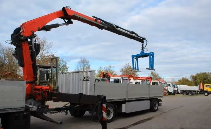 Volvo FH500 6x2 | Platforma z HDS Fassi F215A7 - Sterowanie radiowe | Euro 6 | Automatyczna skrzynia | 390 000 km - Platforminis/ Bortinis sunkvežimis, Sunkvežimis su kranu: foto 3 Volvo FH500 6x2 | Platforma z HDS Fassi F215A7 - Sterowanie radiowe | Euro 6 | Automatyczna skrzynia | 390 000 km - Platforminis/ Bortinis sunkvežimis, Sunkvežimis su kranu: foto 3