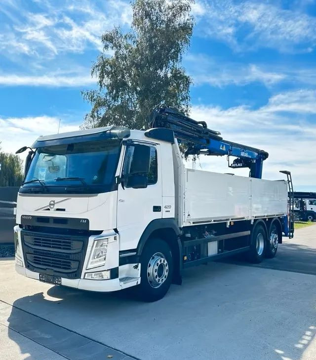 Volvo FM420 6x2 z zabudową budowlaną / oś podnoszona i skrętna / HDS Atlas / Euro 6 / 238 000 km - Platforminis/ Bortinis sunkvežimis, Sunkvežimis su kranu: foto 1 Volvo FM420 6x2 z zabudową budowlaną / oś podnoszona i skrętna / HDS Atlas / Euro 6 / 238 000 km - Platforminis/ Bortinis sunkvežimis, Sunkvežimis su kranu: foto 1