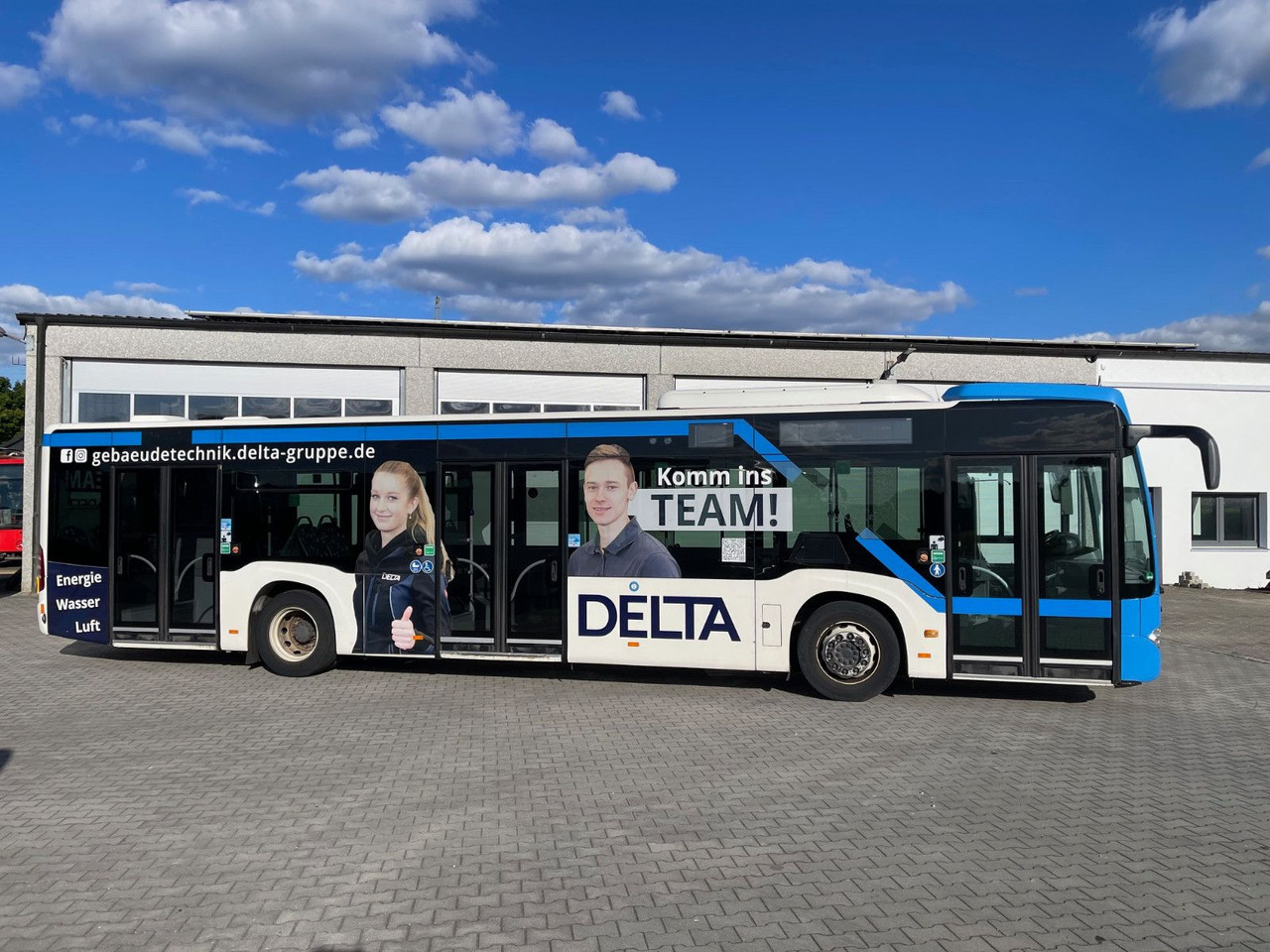 Mercedes-Benz O 530 Citaro C2 / 3-Türer / Vollklimaanlage - Miesto autobusas: foto 2 Mercedes-Benz O 530 Citaro C2 / 3-Türer / Vollklimaanlage - Miesto autobusas: foto 2