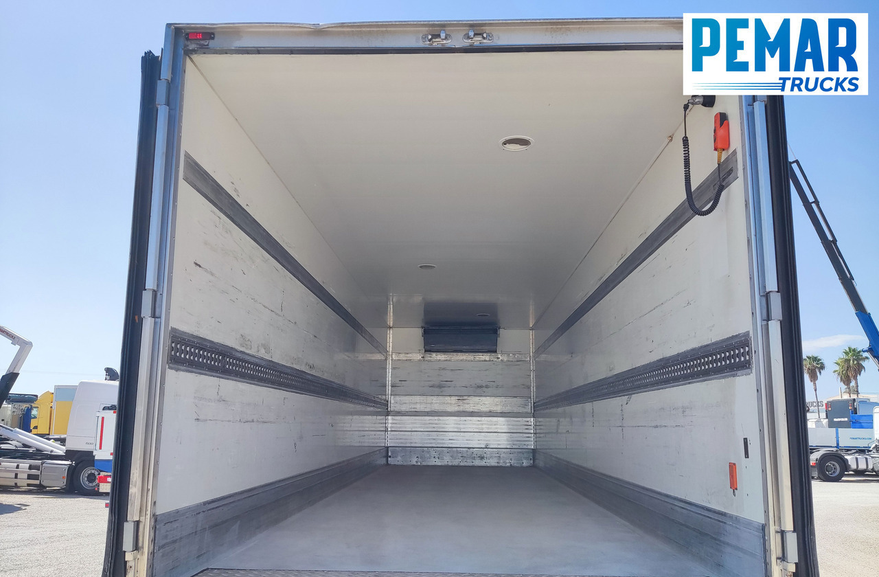 Refrižeratorius sunkvežimis DAF CF 330 FRIGORIFICO 18T: foto 12