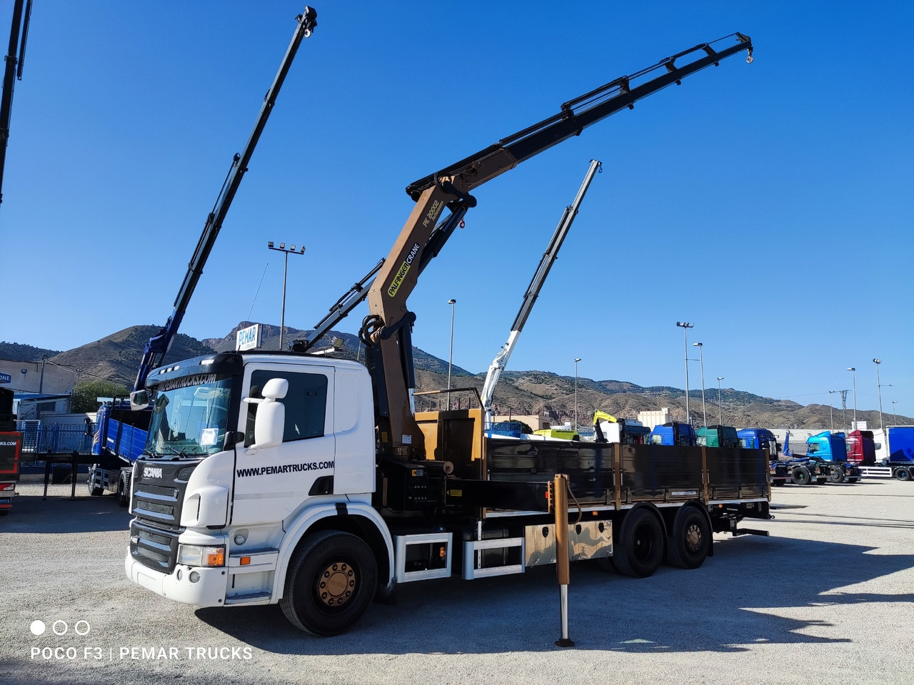 Konteineris-vežimus/ Sukeisti kūną sunkvežimis, Sunkvežimis su kranu SCANIA P 420 6X2 GRUA CAJA FIJA: foto 6 Konteineris-vežimus/ Sukeisti kūną sunkvežimis, Sunkvežimis su kranu SCANIA P 420 6X2 GRUA CAJA FIJA: foto 6