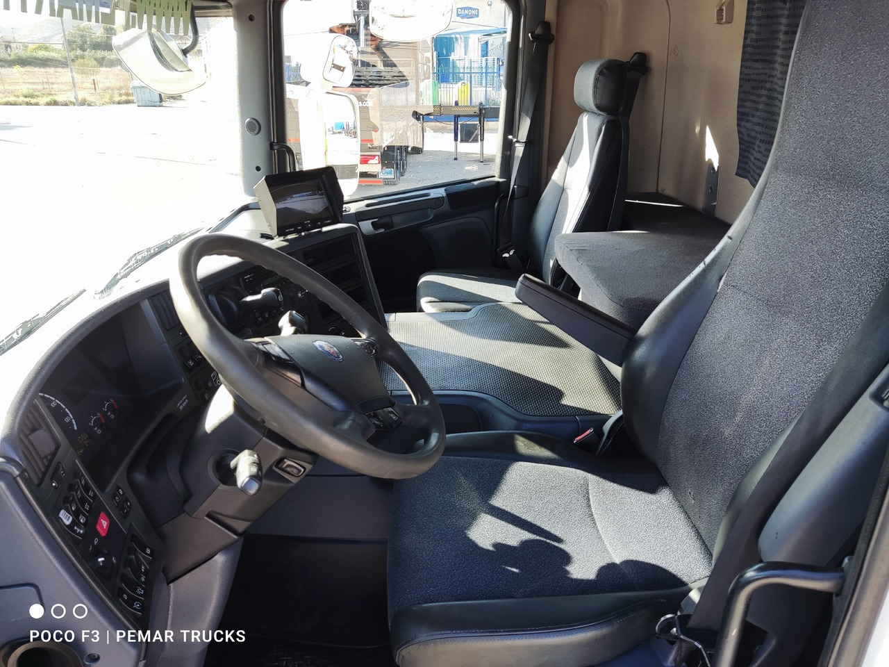 Konteineris-vežimus/ Sukeisti kūną sunkvežimis, Sunkvežimis su kranu SCANIA P 420 6X2 GRUA CAJA FIJA: foto 19 Konteineris-vežimus/ Sukeisti kūną sunkvežimis, Sunkvežimis su kranu SCANIA P 420 6X2 GRUA CAJA FIJA: foto 19