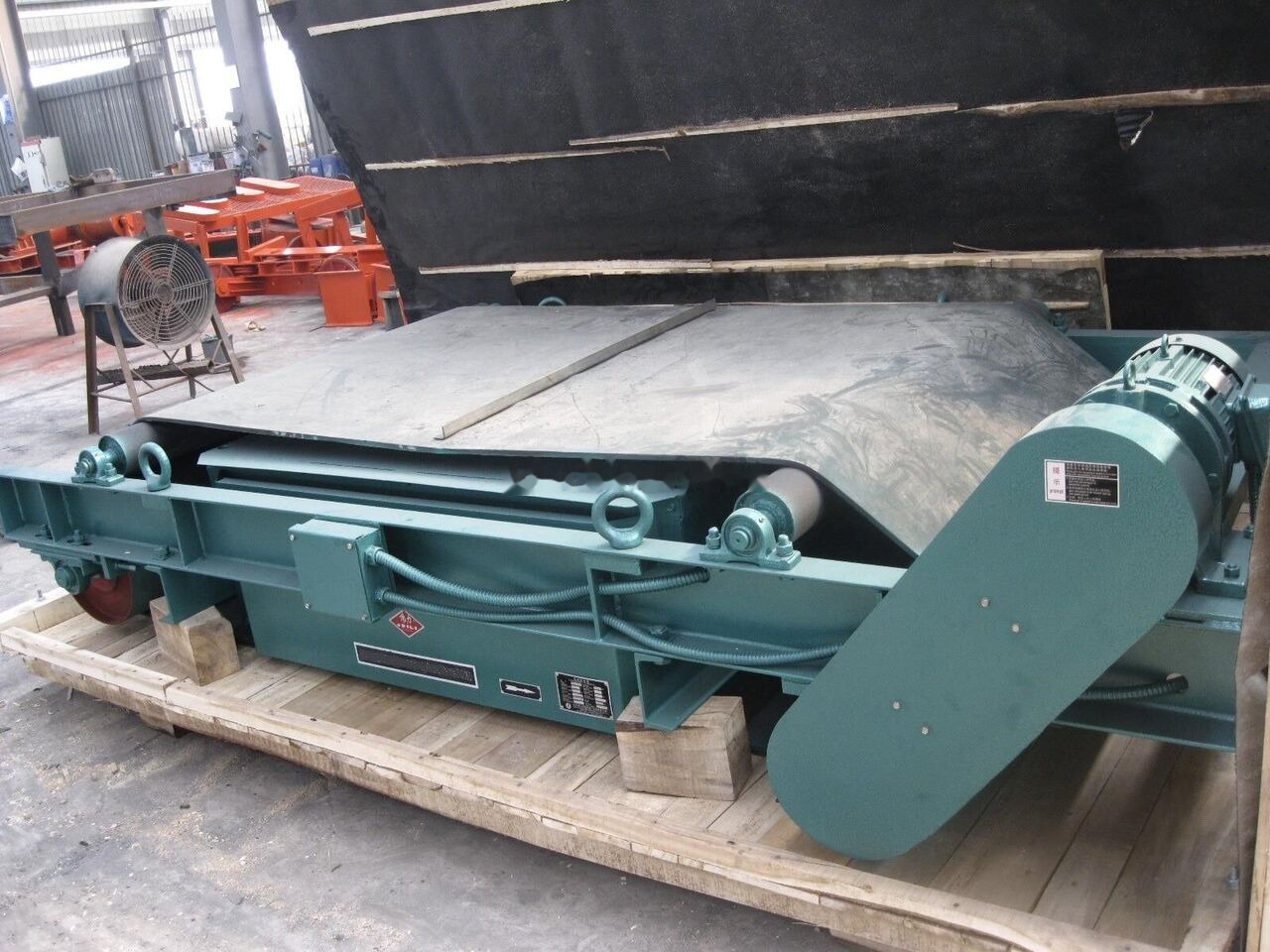 Kinglink B800 Magnetic Separator for remove iron and steels - Juostinis transporteris: foto 2 Kinglink B800 Magnetic Separator for remove iron and steels - Juostinis transporteris: foto 2