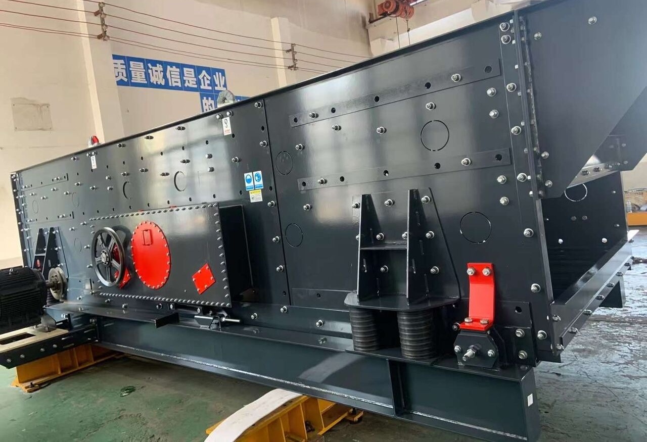 Kinglink Heavy duty Trio Type TTH Horizontal Vibrating Screen - Sijotuvas: foto 1 Kinglink Heavy duty Trio Type TTH Horizontal Vibrating Screen - Sijotuvas: foto 1