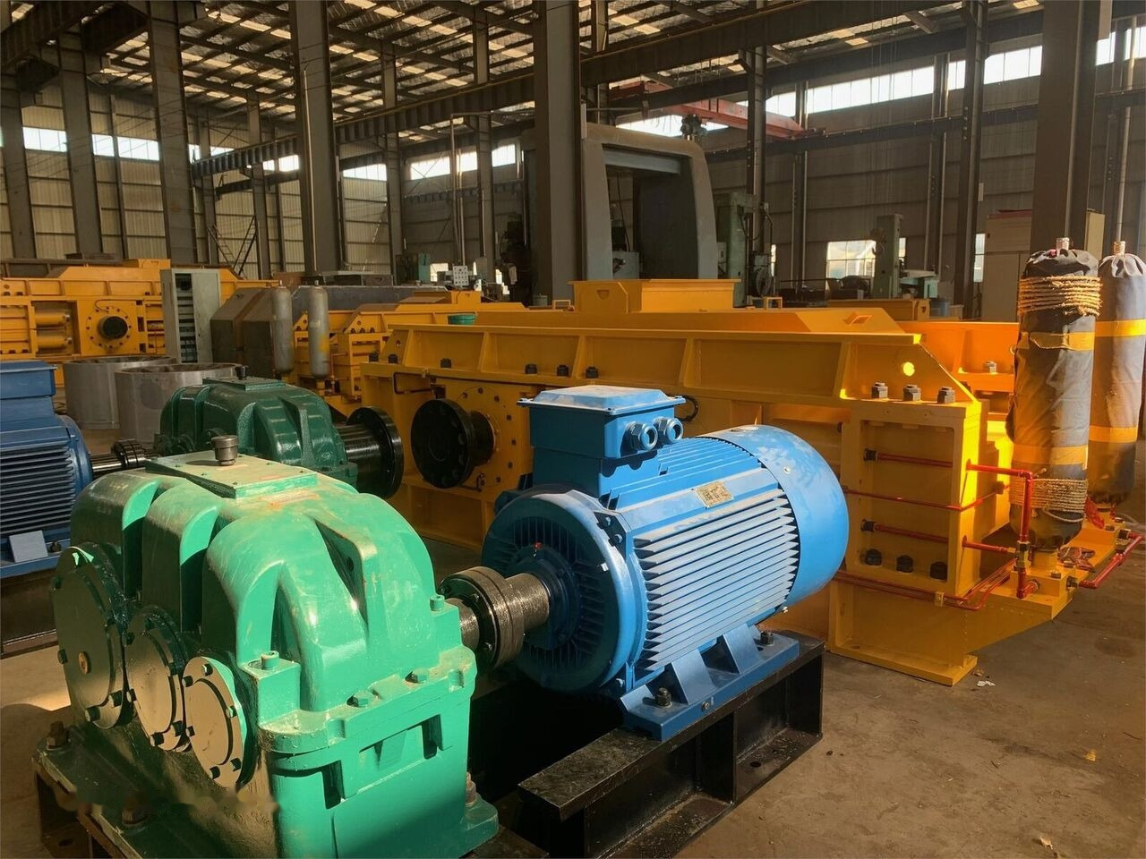 Kinglink KL2PGS1800 Hydraulic Double Roller Crusher - Kūgio trupintuvas: foto 3 Kinglink KL2PGS1800 Hydraulic Double Roller Crusher - Kūgio trupintuvas: foto 3
