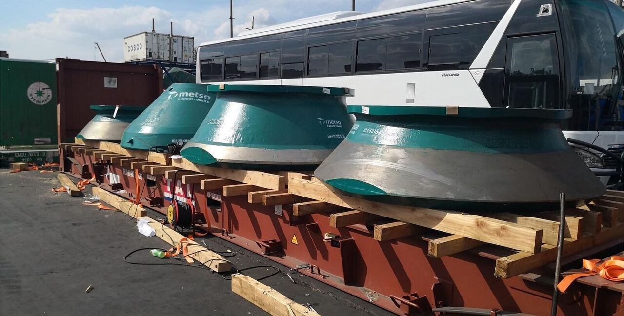 Metso HP300 Bowl liner and Mantle - Kūgio trupintuvas: foto 2 Metso HP300 Bowl liner and Mantle - Kūgio trupintuvas: foto 2