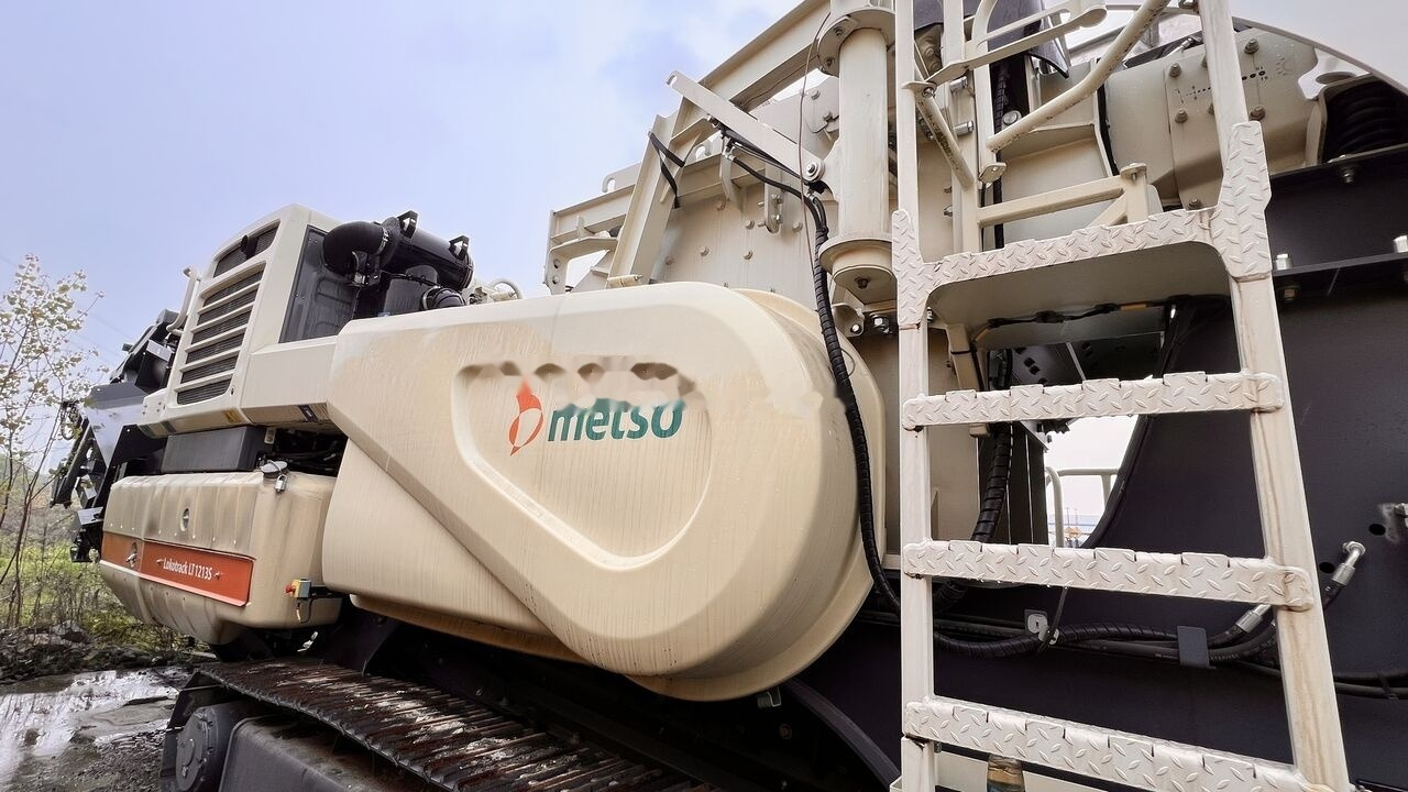 Metso NEW Lokotrack LT1213S mobile horizontal impact crusher - Mobilus trupintuvas: foto 1 Metso NEW Lokotrack LT1213S mobile horizontal impact crusher - Mobilus trupintuvas: foto 1