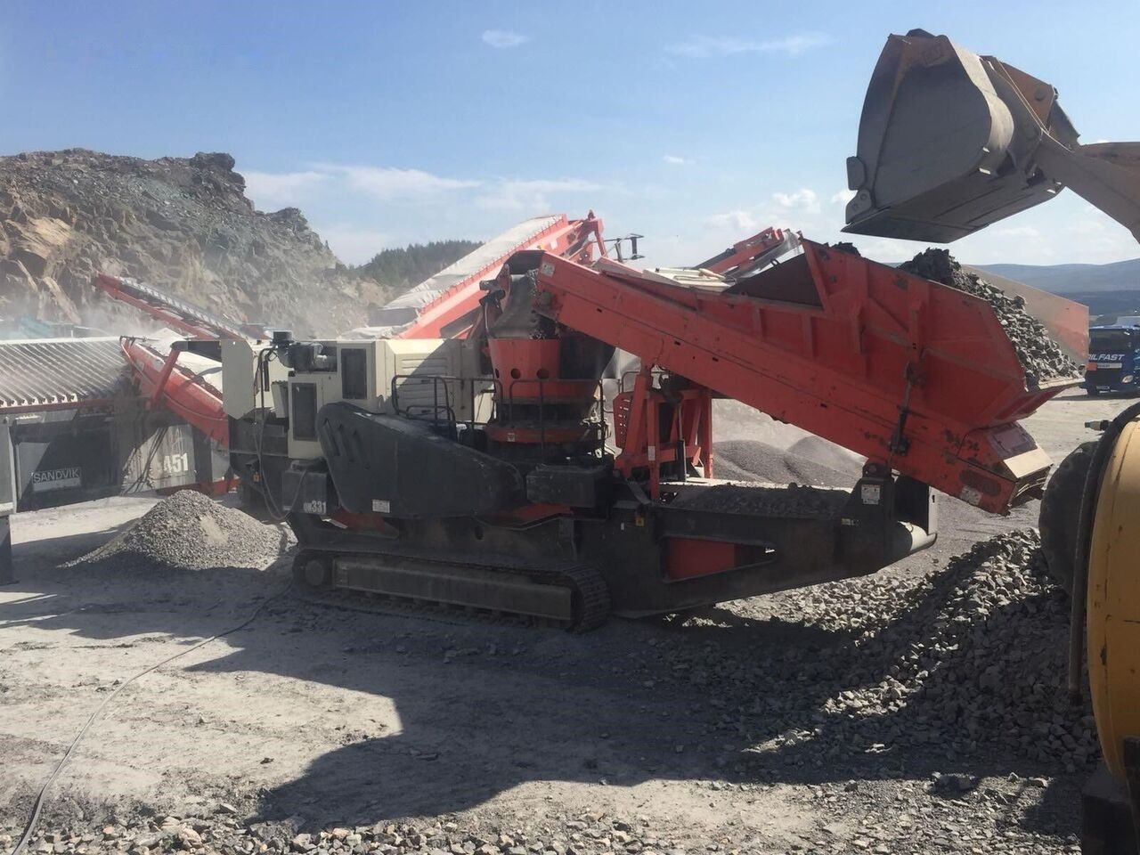 Sandvik QH331 Mobile Crushing Plant - Mobilus trupintuvas: foto 4 Sandvik QH331 Mobile Crushing Plant - Mobilus trupintuvas: foto 4