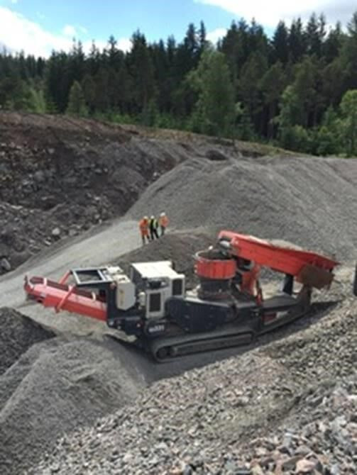 Sandvik QS331 Mobile Crushing Plant - Mobilus trupintuvas: foto 2 Sandvik QS331 Mobile Crushing Plant - Mobilus trupintuvas: foto 2