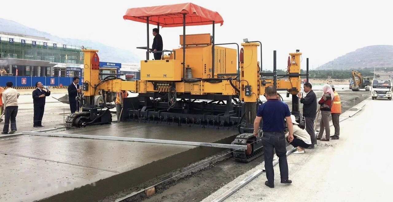 Wirtgen SP500 Concrete Slipform Paver - Betono klotuvas: foto 4 Wirtgen SP500 Concrete Slipform Paver - Betono klotuvas: foto 4