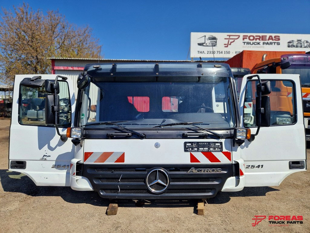 MERCEDES ACTROS MP2 MEDIUM - Kabina: foto 3 MERCEDES ACTROS MP2 MEDIUM - Kabina: foto 3