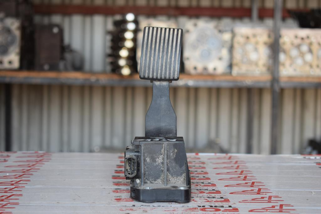 MERCEDES-BENZ ACTROS MP4 - Pedalas - Sunkvežimis: foto 1 MERCEDES-BENZ ACTROS MP4 - Pedalas - Sunkvežimis: foto 1