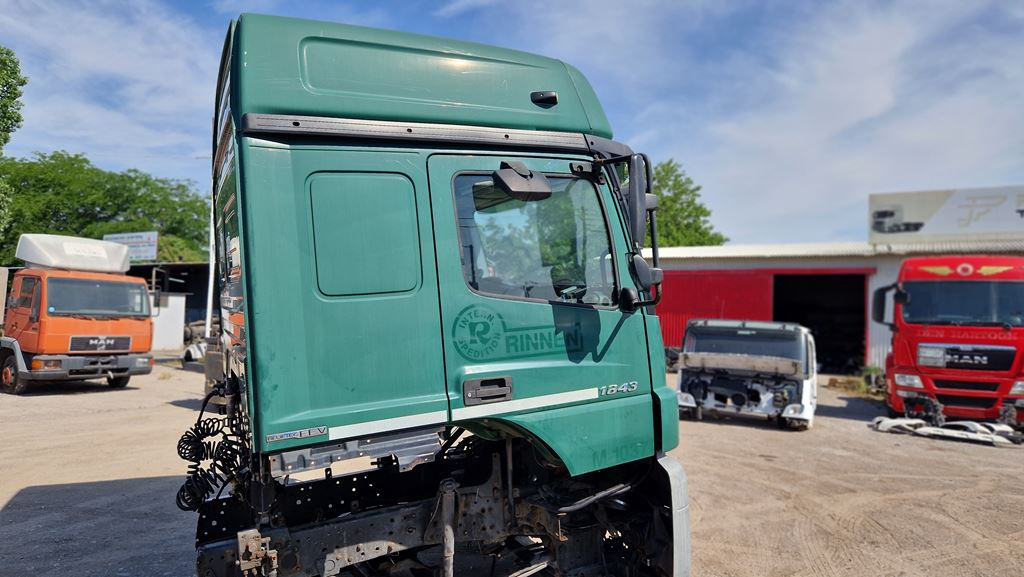 MERCEDES-BENZ AXOR 1843 - Kabina - Sunkvežimis: foto 4 MERCEDES-BENZ AXOR 1843 - Kabina - Sunkvežimis: foto 4